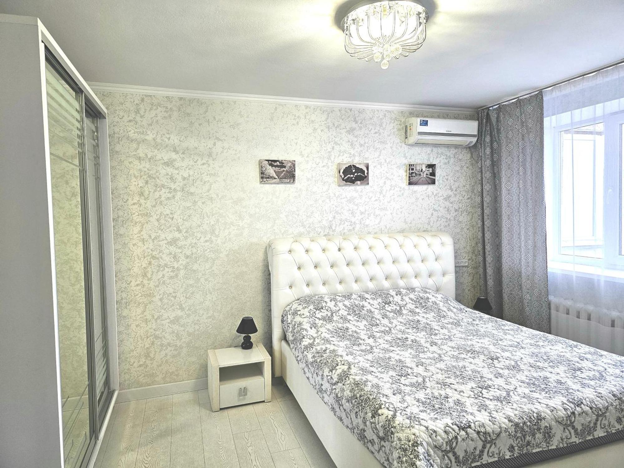 Black And White Apartment 基希讷乌 外观 照片
