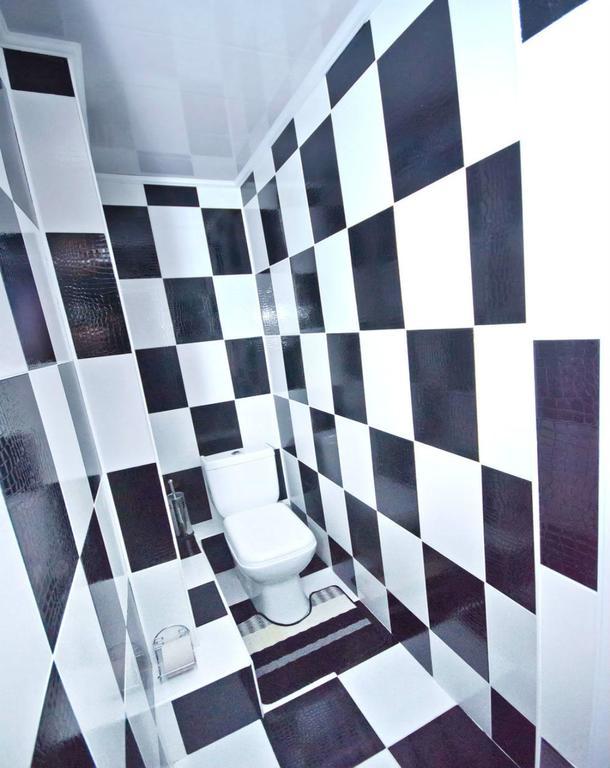 Black And White Apartment 基希讷乌 外观 照片